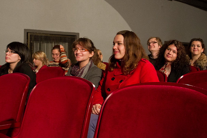 Hrvatsko narodno kazalište Zadar traži nove mlade talente za glumačku radionicu, sinoć smo pratili audiciju na kojoj su se budućoj mentorici, glumici Jasni Ančić, predstavili ženske kandidatkinje, foto Leo Banićć