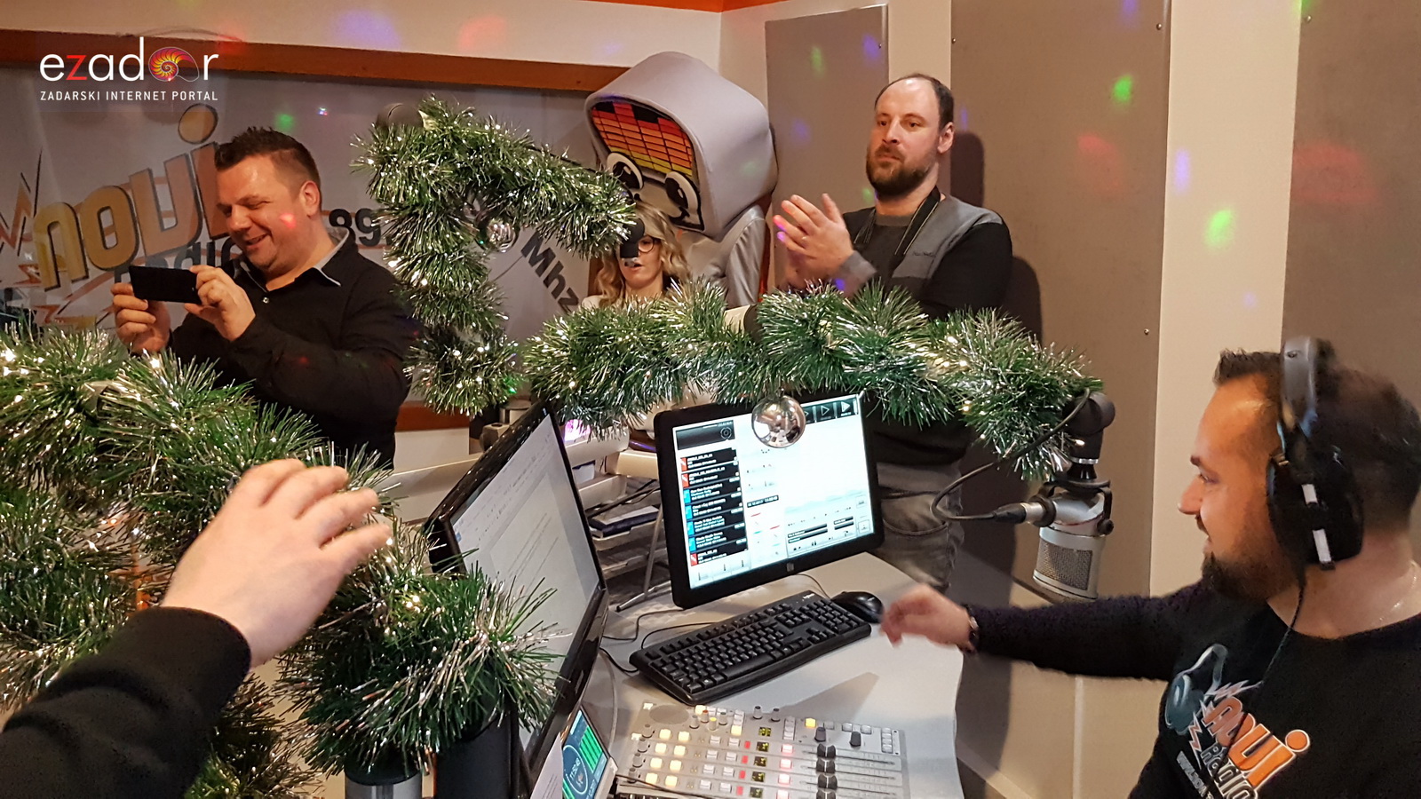 Božićni domijenak i premijera novog studija Novog radija