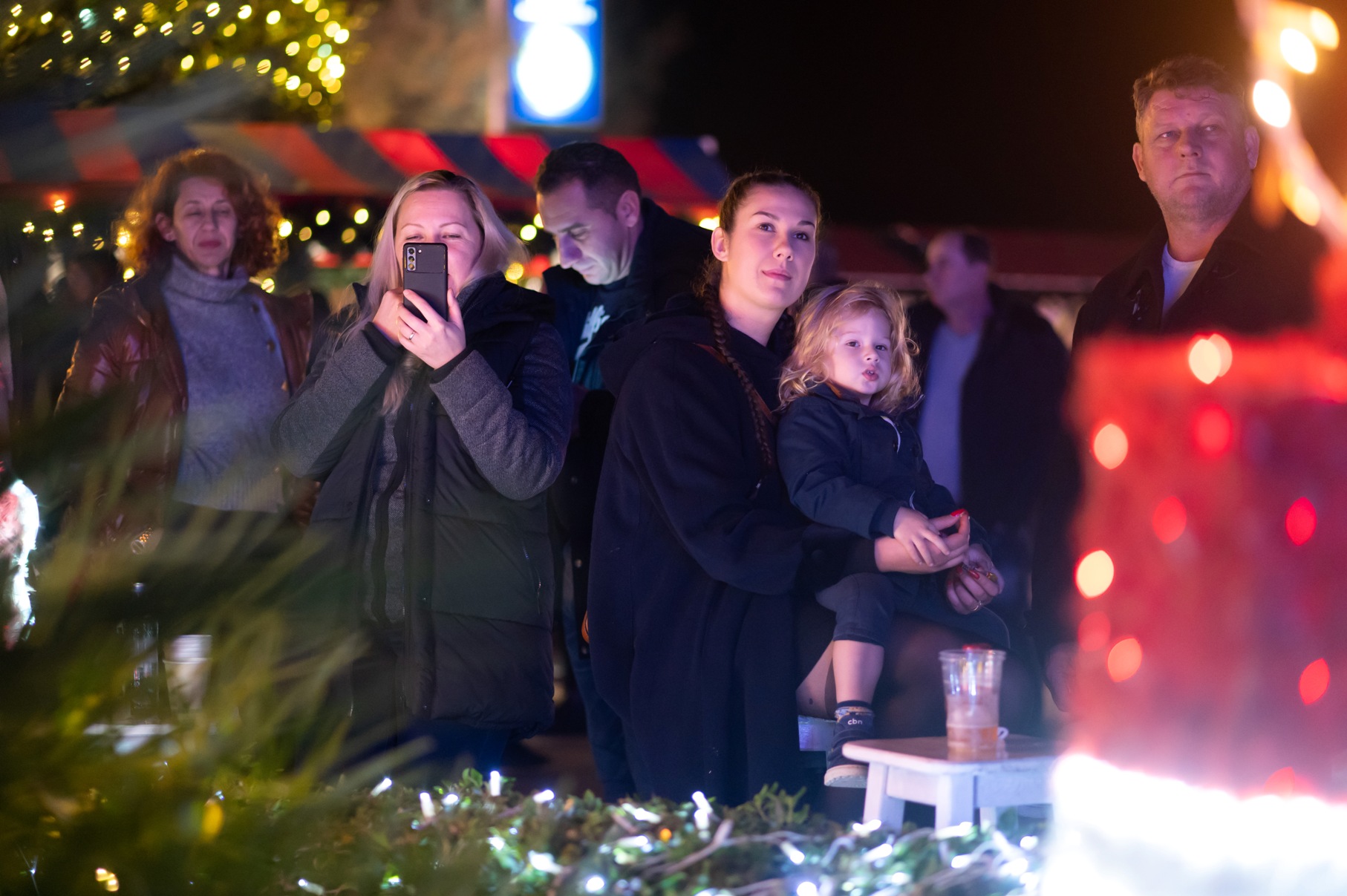 Vatromet, tisuće konfeta, šampanjac, prskalice i koncert Ivana Zaka i Tempo Banda