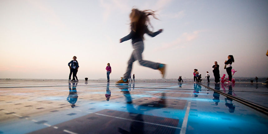 Đir po rivi 21. listopada 2012. Pozdrav suncu (foto:Saša Čuka) Đir po rivi 21. listopada 2012. Pozdrav suncu (foto:Saša Čuka)