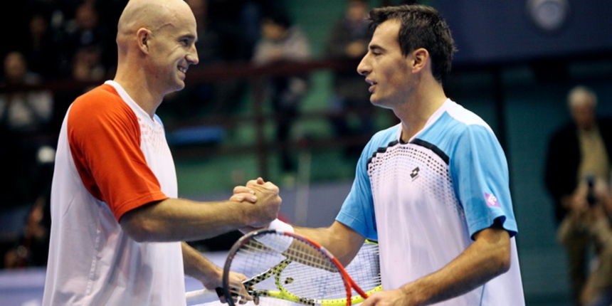 Vukovar, 131111. Sportska dvorana, Borovo naselje.Tenisaci Marin Cilic, Ivan Dodig, Ivan Ljubicic i Goran Ivanisevic na humanitarno – sportskoj manifestaciji Grand slam Asova. Na slici: Ivan Ljubicic i Ivan Dodig.Foto: Dorian Horvat / CROPIX Vukovar, 131111. Sportska dvorana, Borovo naselje.Tenisaci Marin Cilic, Ivan Dodig, Ivan Ljubicic i Goran Ivanisevic na humanitarno – sportskoj manifestaciji Grand slam Asova. Na slici: Ivan Ljubicic i Ivan Dodig.Foto: Dorian Horvat / CROPIX