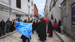 Karneval 2012: Pleme “Crna jama” iz rezervata Stanovi Karneval 2012: Pleme “Crna jama” iz rezervata Stanovi