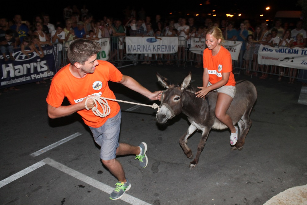 10. međunarodna trka tovarov Tisno 2015