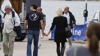 Biograd , 140510.
Danas je u Biogradu odrzana druga Porinova regata na kojoj je za ekipe brojnih diskografskih i medijskih kuca jedrilicarske sposobnosti pokazalo i vise javnih osoba. Na slici Mirza Dzomba i Belma Hodjic.
Foto: Jure Miskovic / CROPIX Biograd , 140510.
Danas je u Biogradu odrzana druga Porinova regata na kojoj je za ekipe brojnih diskografskih i medijskih kuca jedrilicarske sposobnosti pokazalo i vise javnih osoba. Na slici Mirza Dzomba i Belma Hodjic.
Foto: Jure Miskovic / CROPIX