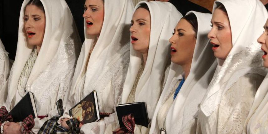 08.04.2014., Sibenik – U prepunoj sibenskoj prvostolnici, katedrali svetog Jakova, manifestaciju Dani krscanske kulture uvelicao je ansambl Lado koncertom tradicionalnih hrvatskih korizmenih napjeva naziva “Pasijom kroz hrvatske krajeve”. Photo: Dusko Jar 08.04.2014., Sibenik – U prepunoj sibenskoj prvostolnici, katedrali svetog Jakova, manifestaciju Dani krscanske kulture uvelicao je ansambl Lado koncertom tradicionalnih hrvatskih korizmenih napjeva naziva “Pasijom kroz hrvatske krajeve”. Photo: Dusko Jar