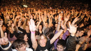 Split, 180311.
Spaladium Arena.
Koncert Bajaga u splitskoj Spaladium Areni ispunio je ocekivanja i dvorana je bila gotovo puna.
Foto: Paun Paunovic / CROPIX Split, 180311.
Spaladium Arena.
Koncert Bajaga u splitskoj Spaladium Areni ispunio je ocekivanja i dvorana je bila gotovo puna.
Foto: Paun Paunovic / CROPIX