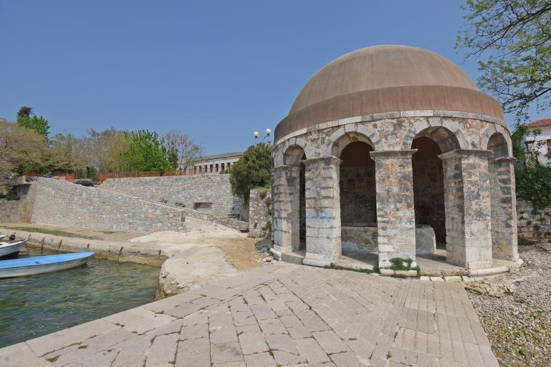 Pri kraju su radovi na obnovi prilaza fontani na Karmi.