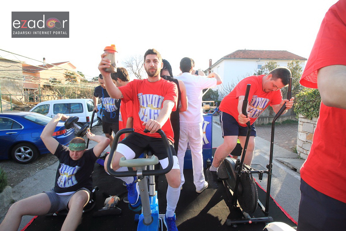 Maškarana povorka Velike Bake u Murteru