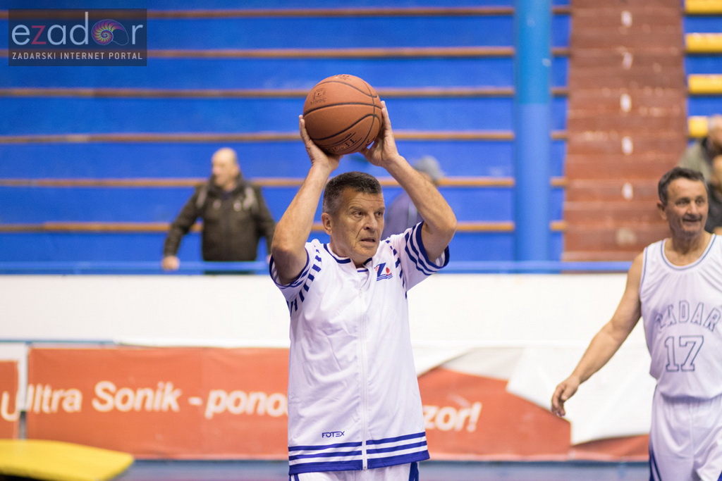 Fešta u povodu 80. rođendana Pina Giergie: Vetarani KK Zadar – Veterani KK Olimpija Fešta u povodu 80. rođendana Pina Giergie: Vetarani KK Zadar – Veterani KK Olimpija
