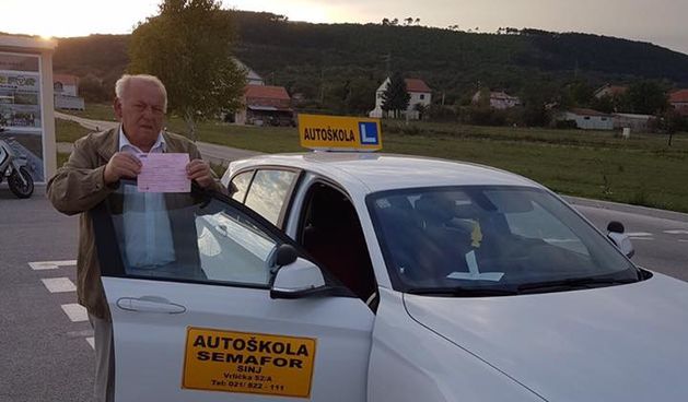 Barba Ante iz Sinja položio vozački u 74.