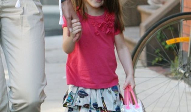 Najmlađa žrtva mode: Odjeća Suri Cruise vrijedi gotovo 16 milijuna kuna (Index.hr)