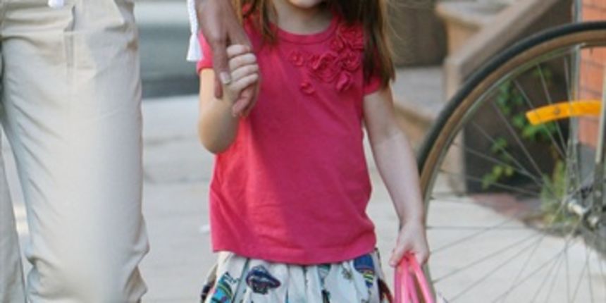 Najmlađa žrtva mode: Odjeća Suri Cruise vrijedi gotovo 16 milijuna kuna (Index.hr) Najmlađa žrtva mode: Odjeća Suri Cruise vrijedi gotovo 16 milijuna kuna (Index.hr)