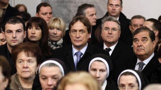 Zadar, 300110.
Pogreb zadarskog nadbiskupa Ivana Prendje u crkvi Svete Stosije.
Zadarski nadbiskup Ivan Prendja preminuo je iznenada  25. sijecnja 2010. godine u Zagrebu u 71. godini zivota, nakon 46 godina svecenistva i 20 godina biskupstva.
Na fotografi