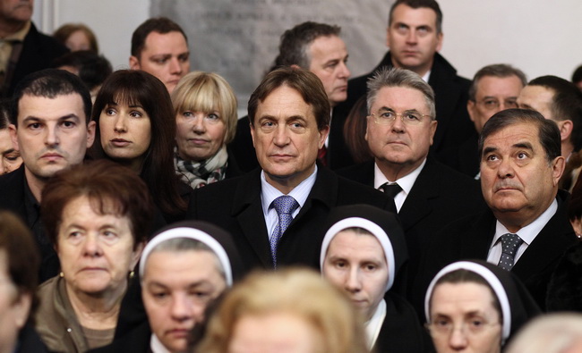 Zadar, 300110.
Pogreb zadarskog nadbiskupa Ivana Prendje u crkvi Svete Stosije.
Zadarski nadbiskup Ivan Prendja preminuo je iznenada  25. sijecnja 2010. godine u Zagrebu u 71. godini zivota, nakon 46 godina svecenistva i 20 godina biskupstva.
Na fotografi