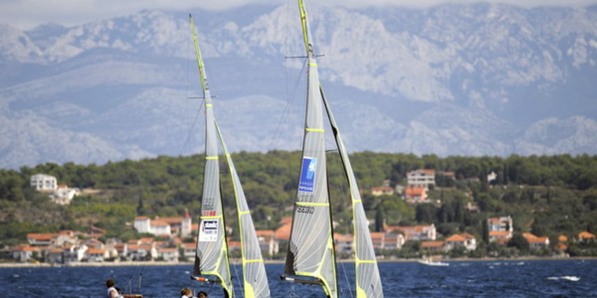 Zadar, 050909.
Europsko prvenstvo u jedrenju za klasu 49 er 2009 u Zadru.
Valovi, bura i sunce. Savreseno vrijeme za jedrenje i odrzavanje prvog plova sestog dana i 17 – og ujedno i zadnjeg plova u zlatnoj skupini Europskog prvenstva u jedrenju za kalsu 4