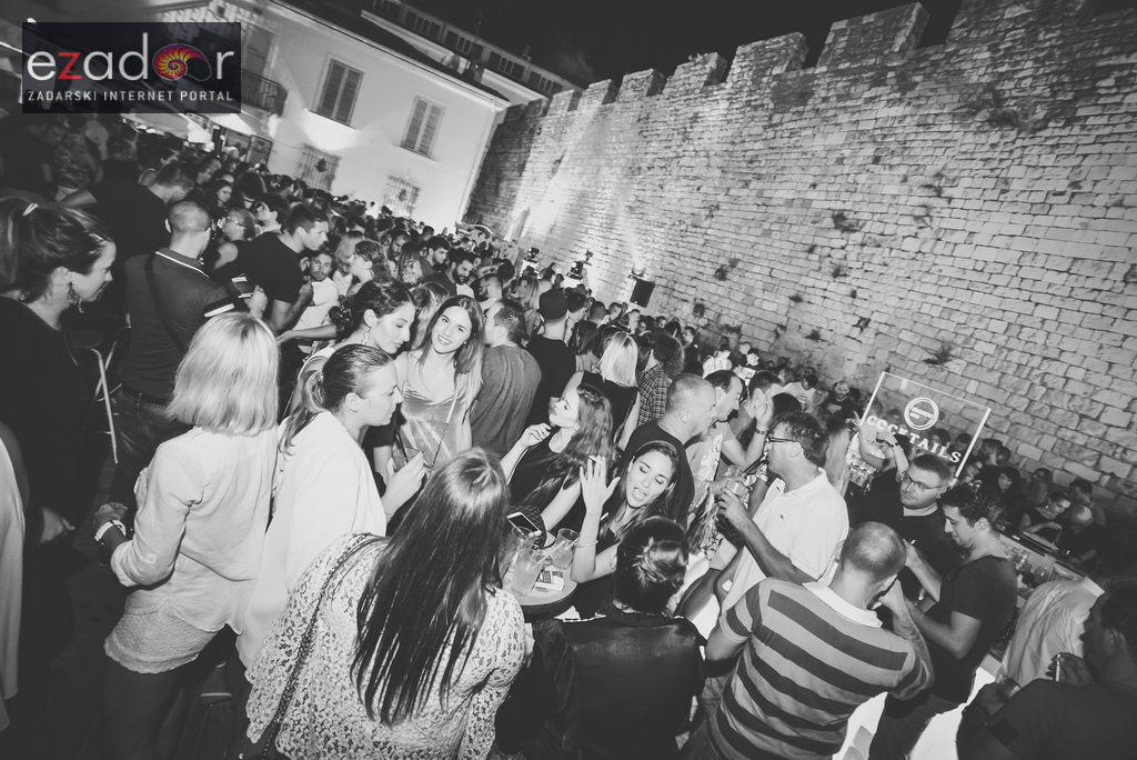 Saturday Night with DJ Dizzy @ Svarog Bar