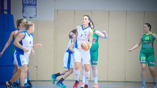 A-1 liga, 4. kolo: ŽKK Zadar – ŽKK Pula 78-40. Lucija Štrmelj i Ana Vrsaljko. Foto: Iva Perinčić A-1 liga, 4. kolo: ŽKK Zadar – ŽKK Pula 78-40. Lucija Štrmelj i Ana Vrsaljko. Foto: Iva Perinčić