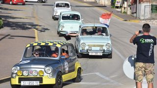 Primošten: Defile sudionika 2. Međunarodnog Fićo skupa Šibenik 2018. Primošten: Defile sudionika 2. Međunarodnog Fićo skupa Šibenik 2018.