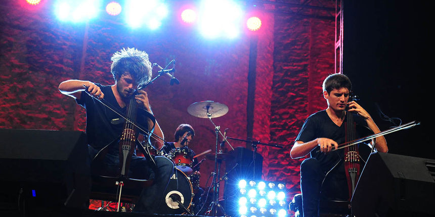 Zadar, 11.08.2013. snimio: Nenad Marčev,
Koncert 2cellos
Luka Sulić i Stjepan Hauser
Forum, Zadar Zadar, 11.08.2013. snimio: Nenad Marčev,
Koncert 2cellos
Luka Sulić i Stjepan Hauser
Forum, Zadar