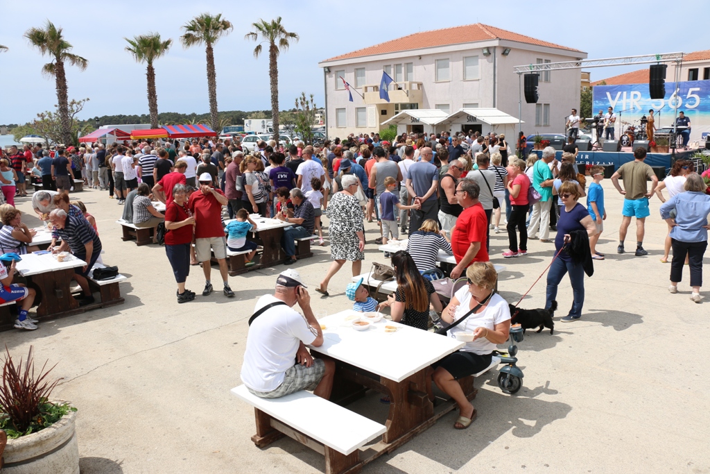 Velika prvosvibanjska fešta na Viru Velika prvosvibanjska fešta na Viru