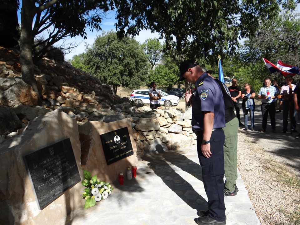 Koracima nade u istinu