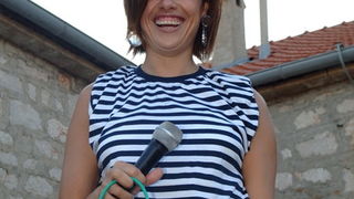 Zadar, 050809.
Danas je na otoku Ugljanu u mjesto Kukljica slavljena Gospa od Sniga. Festa u Kukljici vec tradicionalno prvlaci veliki broj ljudi, a uz ples tamosnje folklorne skupine odrzana je i utrka tovara.
Na fotografiji: cijeli program vodila je bi Zadar, 050809.
Danas je na otoku Ugljanu u mjesto Kukljica slavljena Gospa od Sniga. Festa u Kukljici vec tradicionalno prvlaci veliki broj ljudi, a uz ples tamosnje folklorne skupine odrzana je i utrka tovara.
Na fotografiji: cijeli program vodila je bi