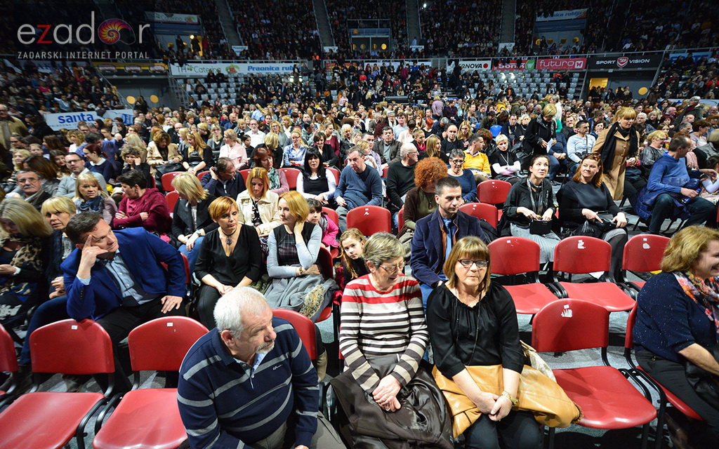 Mjuzikl Mamma Mia kazališta Komedija u dvorani Krešimir Ćosić
