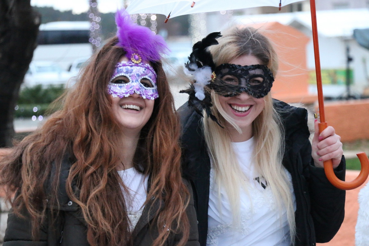 Virske maškare 2018: Defile maškaranih skupina i fešta uz “Koktelse”