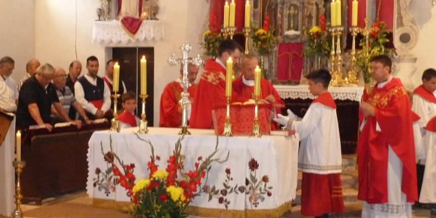 Nadbiskup Puljić na Velom Ižu predvodio slavlje Svetog Petra Nadbiskup Puljić na Velom Ižu predvodio slavlje Svetog Petra