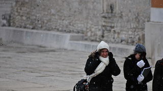 Bura i snijeg u Zadru 1. veljače 2012, Foto: Duje Surać