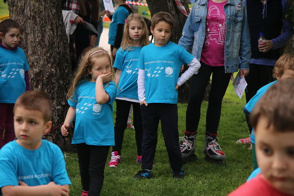 Sportska manifestacija za djecu “1000 koraka kroz 1000 ulica” SŠ “Loptica” Sportska manifestacija za djecu “1000 koraka kroz 1000 ulica” SŠ “Loptica”