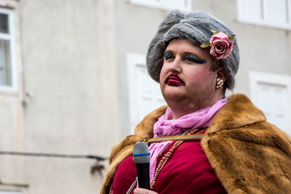 Paški zimski karneval 2017.- Maškarane skupine u karnevalskoj povorci Paški zimski karneval 2017.- Maškarane skupine u karnevalskoj povorci