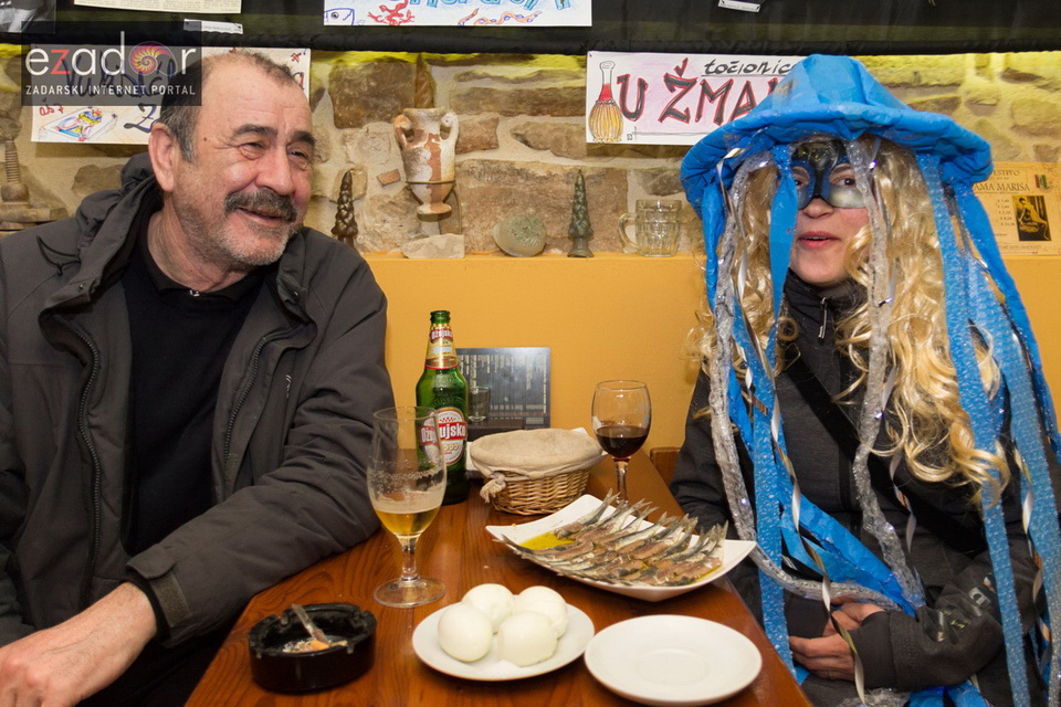 Cafe bar Doma: Povratak u Dolinu ćupova Cafe bar Doma: Povratak u Dolinu ćupova