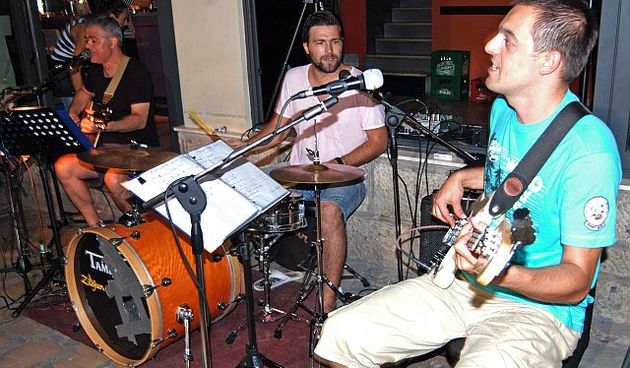 Za festicu u Bizarra nastupili Pacific Bullets 26.8.2011.