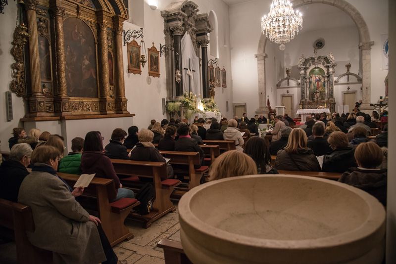 Biograd: procesija na Veliki petak, foto- V. Pesic Biograd: procesija na Veliki petak, foto- V. Pesic