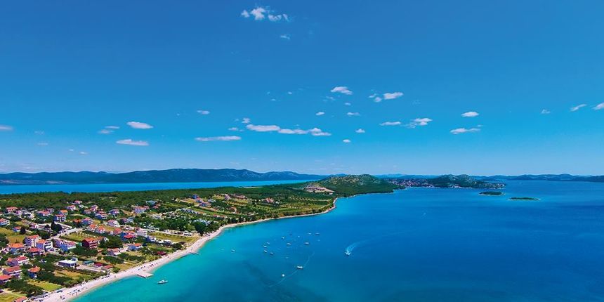 Pakoštane, panorama iz zraka Pakoštane, panorama iz zraka