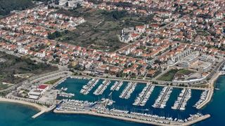 Zadar iz zraka: Uvala Dražanica i marina Vitrenjak. Foto: Dino Stanin/PIXSELL Zadar iz zraka: Uvala Dražanica i marina Vitrenjak. Foto: Dino Stanin/PIXSELL
