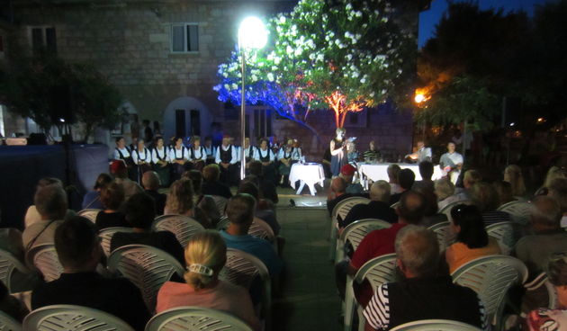 Održana Večer čakavske poezije u Kukljici