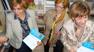 Anita Šupe predstavila knjigu “Istine i laži o hrani” u prepunoj biogradskoj Gradskoj knjižnici. Foto: Gordana Šarić Anita Šupe predstavila knjigu “Istine i laži o hrani” u prepunoj biogradskoj Gradskoj knjižnici. Foto: Gordana Šarić