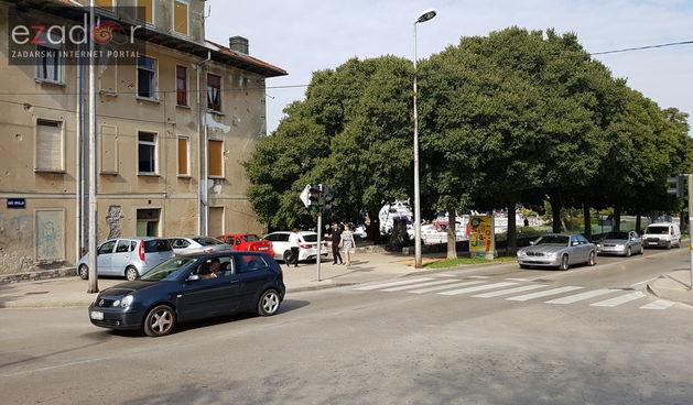 Križanje Strossmayerove i Mažuranićeve. Kuća Žmak