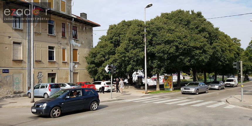 Križanje Strossmayerove i Mažuranićeve. Kuća Žmak