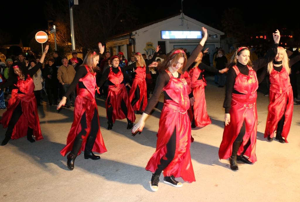 2. Međunarodna karnevalska povorka Virskih maškara