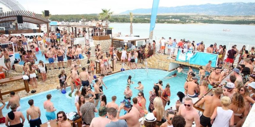 Zrće: Drugi dan Hideout festivala privukao je mnogobrojnu publiku na after beach party, Photo: Luka Stanzl/PIXSELL