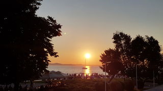 Zalazak sunca i Craft Beer Festival na zadarskoj rivi. Foto: Mladen Malik Zalazak sunca i Craft Beer Festival na zadarskoj rivi. Foto: Mladen Malik