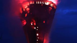 Navijači bakljama obasjali vodotoranj Navijači bakljama obasjali vodotoranj