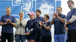 Zagreb, 190910.
Danas se na malom Jarunskom jezeru odrzava humanitarna manifestacija Terry Fox Run koja je pod pokroviteljstvom predsjednika drzave Ive Josipovica, Vlade RH i Grada Zagreba. Gradjani mogu sudjelovati trcanjem, hodanjem, rolanjem i voznjom