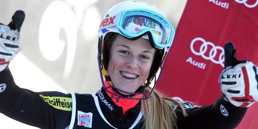 Leona Popović Leona Popović