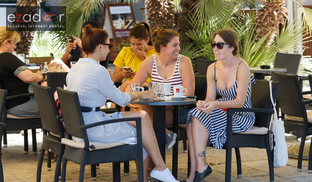 Đir po gradu 26. kolovoza 2017. (djevojke, kafić, kava, kafići, ugostitelji, prijateljice)