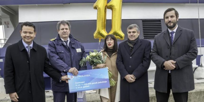 Jadrolinija dočekala jubilarnog 11-milijuntog putnika! Jadrolinija dočekala jubilarnog 11-milijuntog putnika!