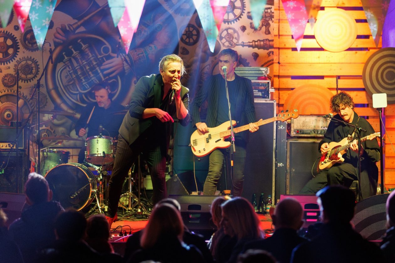 Jonathan @ Božićni gramofon Jonathan @ Božićni gramofon